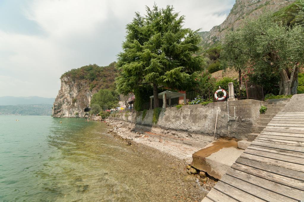 The Pier On The Lake Marone Exterior foto